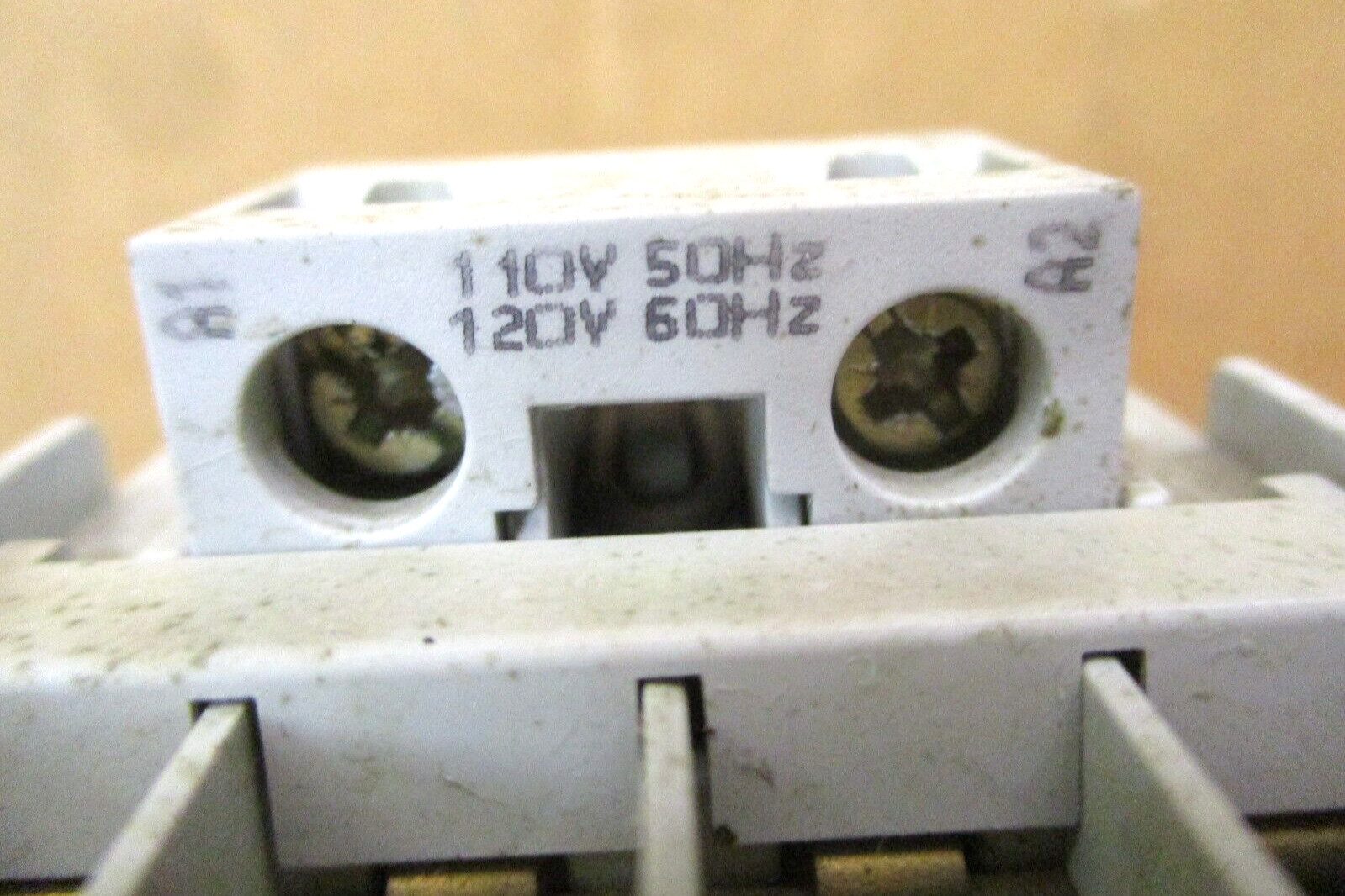 Allen-Bradley 100-C09*10 Contactor 193-EA1DB 50081HM
