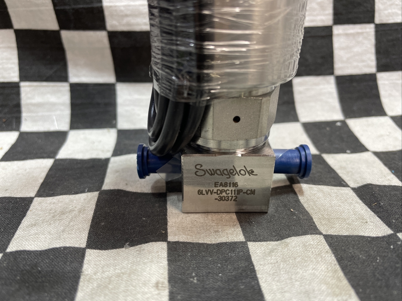 Swagelok Diaphragm Valve 1/4″ BWT, 6LVV-DPC111P-CM-30372, SHIPSAMEDAY#1215P16