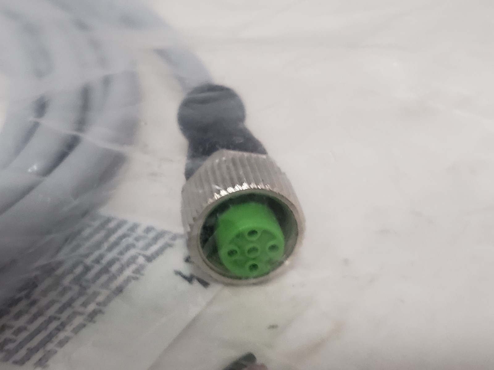 MURR ELEKTRONIK 7000-12221-2240300 CONNECTOR CABLE M12 FEMALE 250V AC/DC 4A NIB