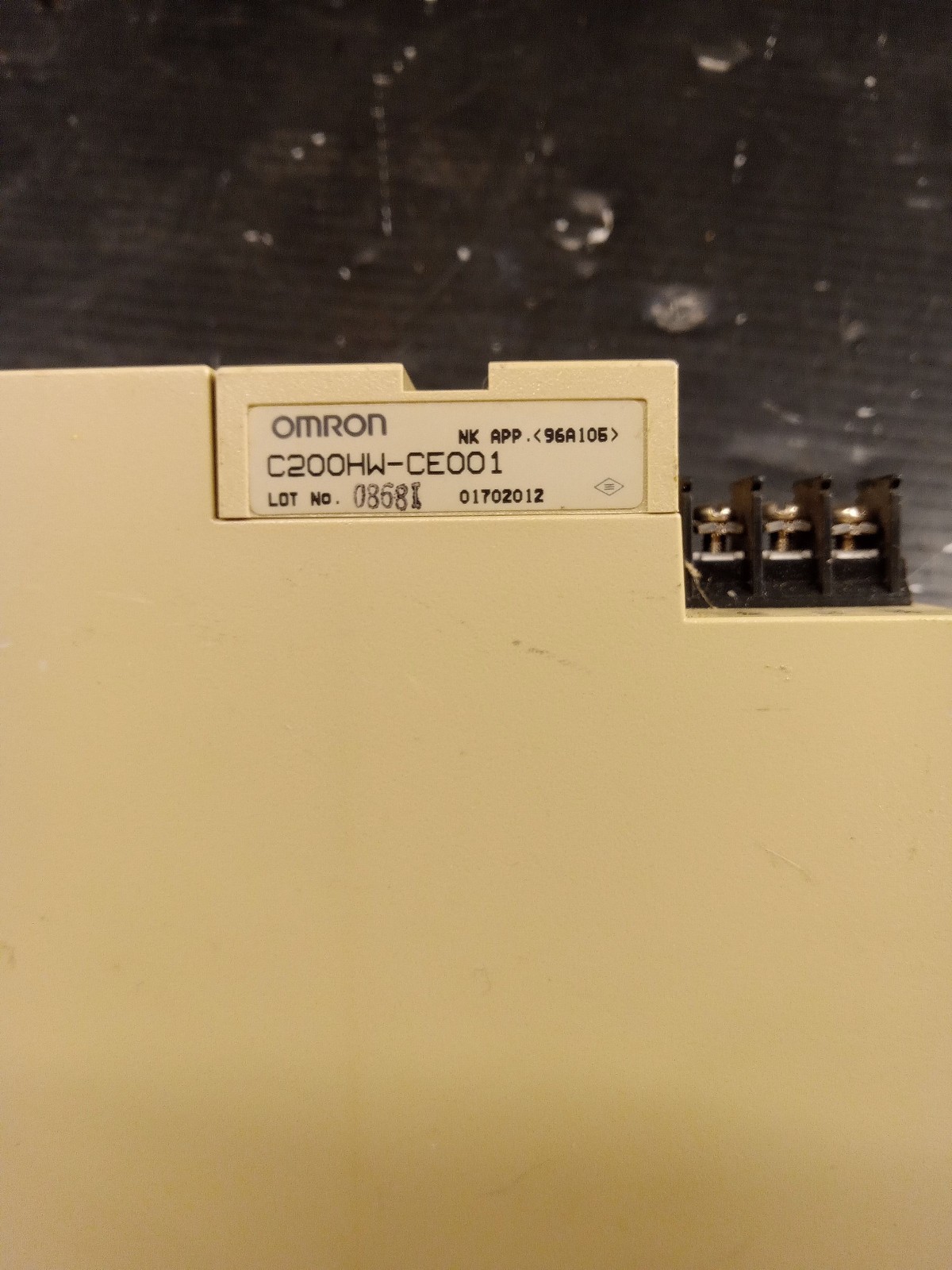 1 USED OMRON C200HWCLK21 CONTROLLER LINK W/C200CE001 BUS CONNECTOR *MAKE OFFER*