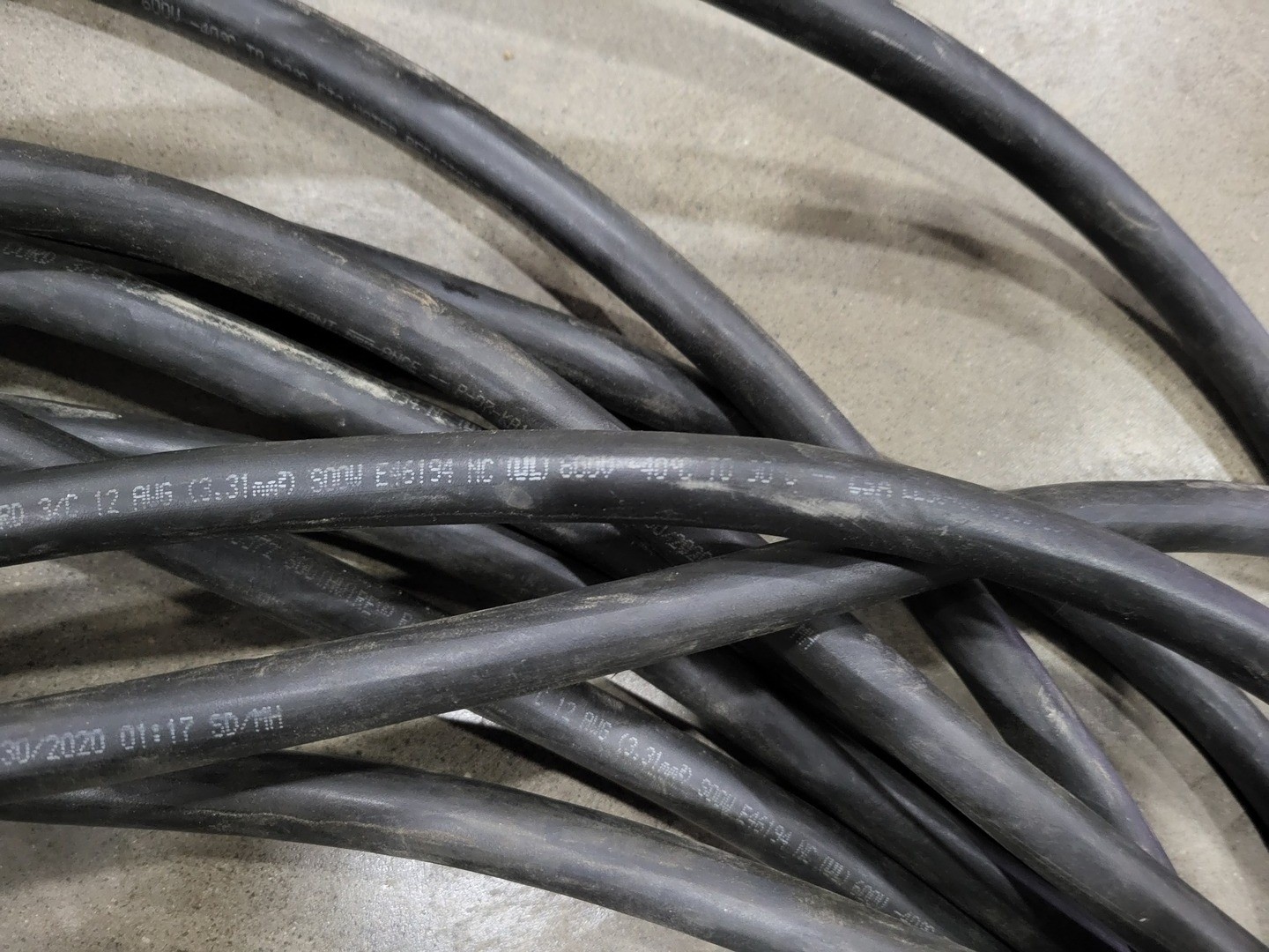 SOUTHWIRE 60 ft SOOW Power Extension Cord 12/3 AWG 15A 125V – Wire & Cable