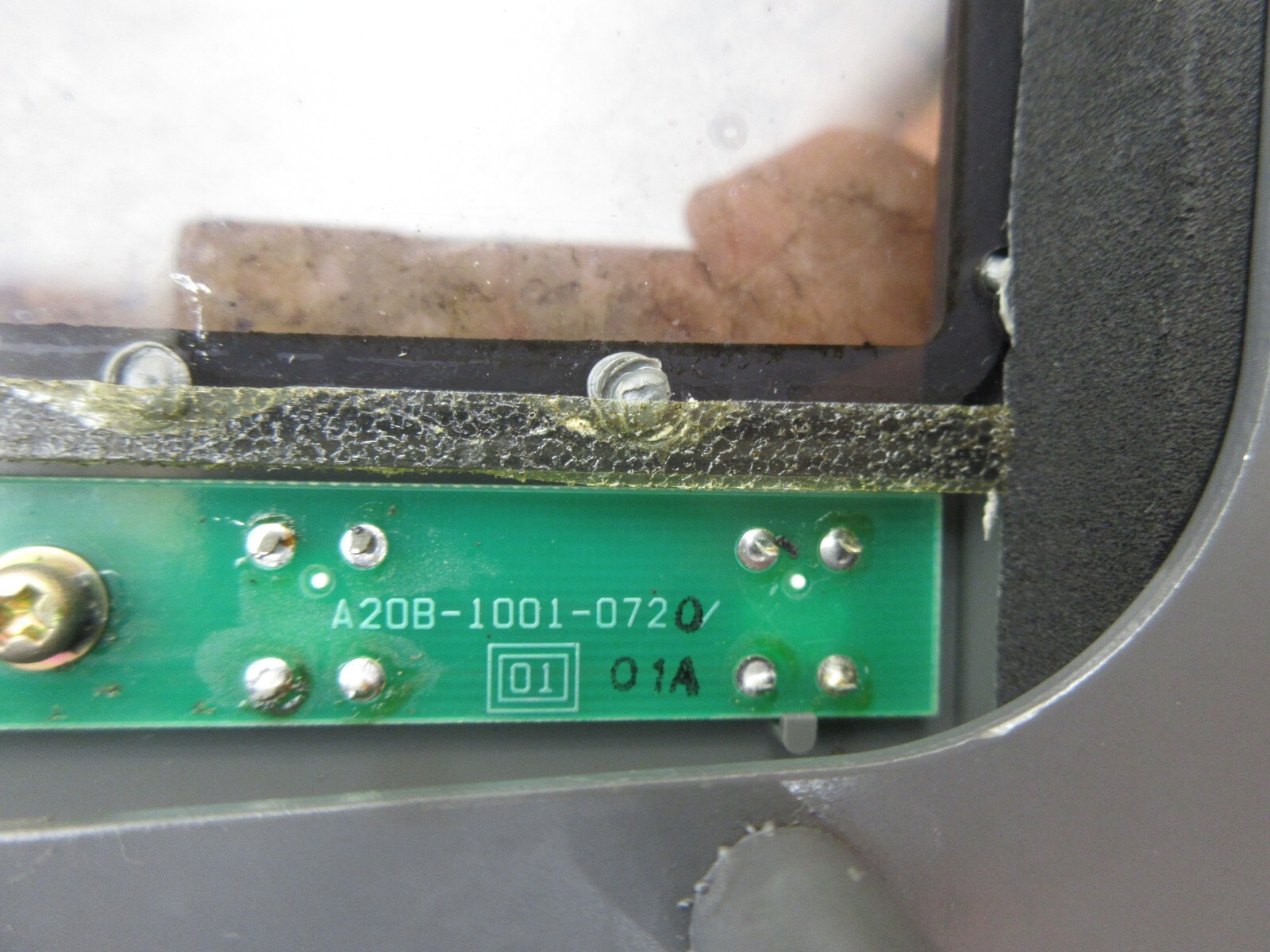 FANUC O-M 9″ CRT/MDI UNIT A02B-0098-C055/MBR A20B-1001-0720 A86L-0001-0237