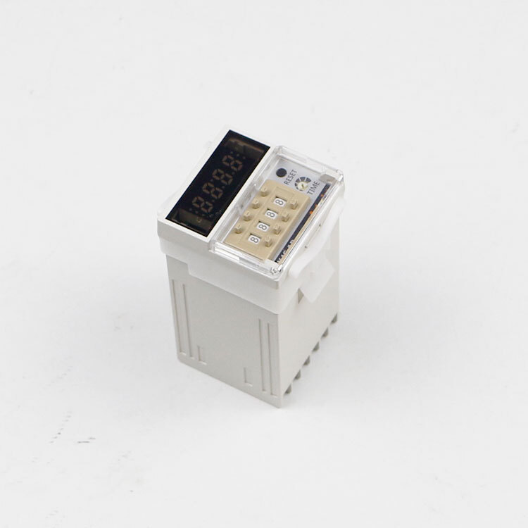 FX4S-1P4 Timer Relay 100-240VAC 50/60Hz Protection Class IP20 Controller
