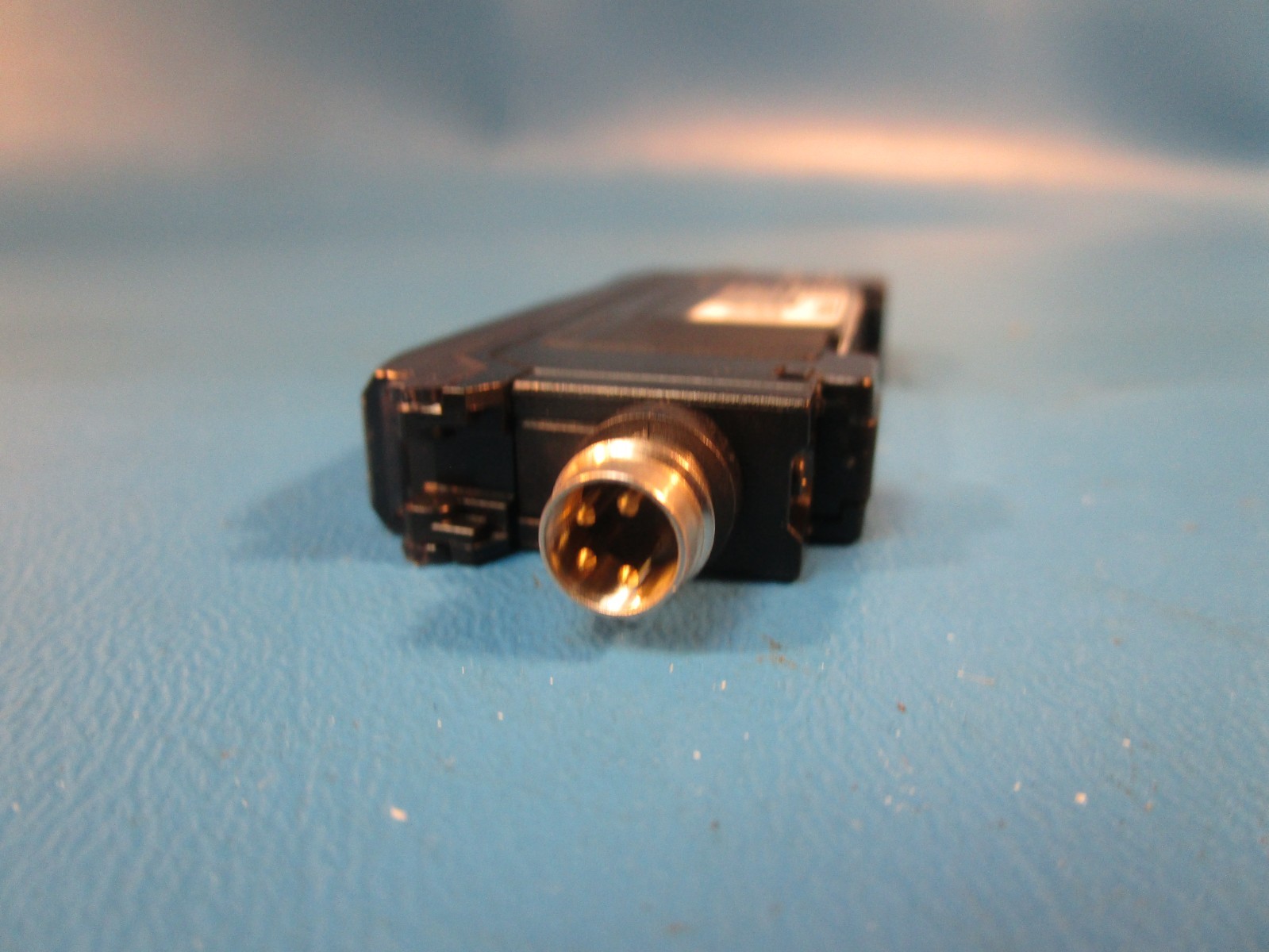 Keyence FS-N13CP, Digital Fiber Optic Sensor, Fiber Amplifier, M8, Main Unit