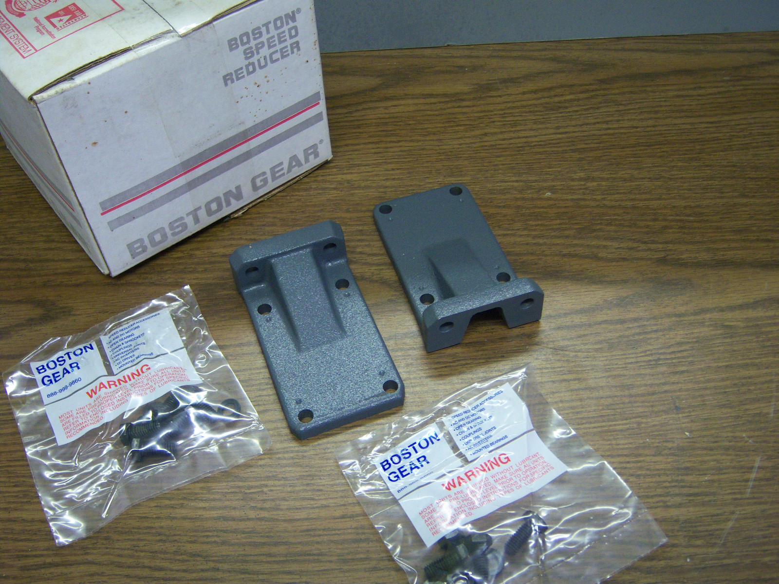 BOSTON GEAR BASE KIT X713-11HV-BK ITEM CODE 55196 72 NEW 55197