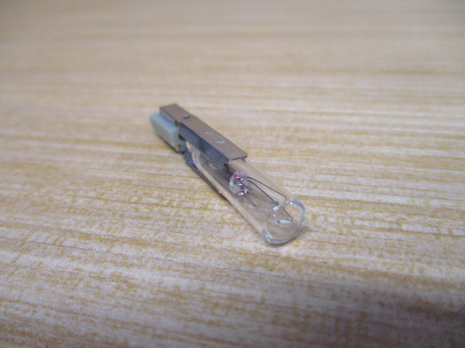 Generic 24E2 Miniature Light Bulb (Pack of 50)