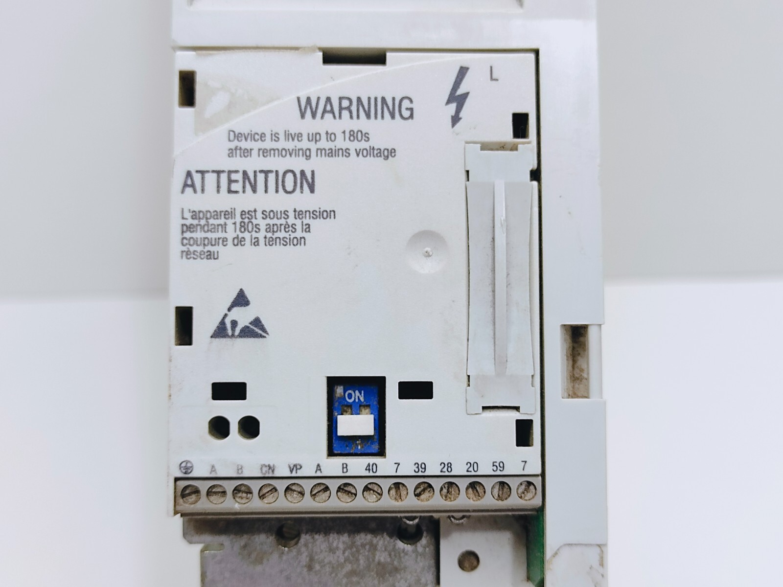 Lenze E82ev152-2c000 Frequency Converter (FREE SHIPPING)
