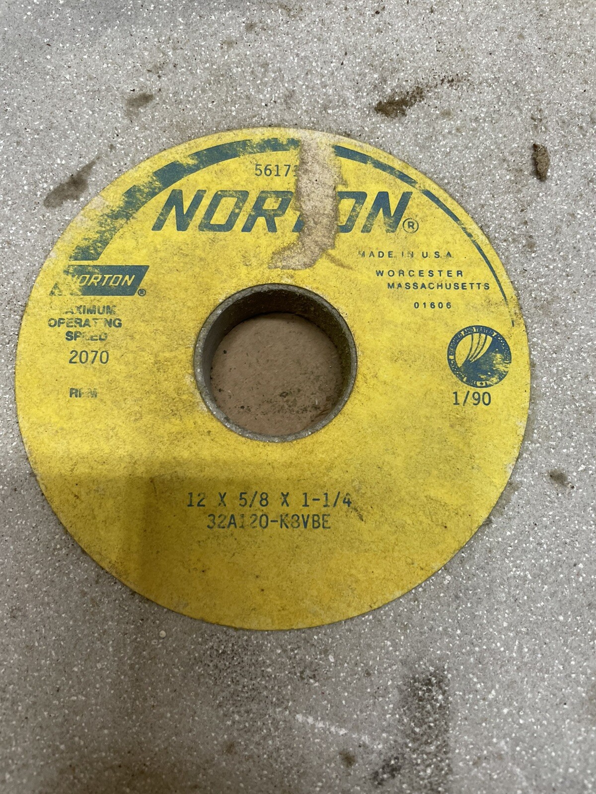 New Old Stock Norton Grinding Wheel 12”x5/8″x1 1/4″ 32A120-K8VBE