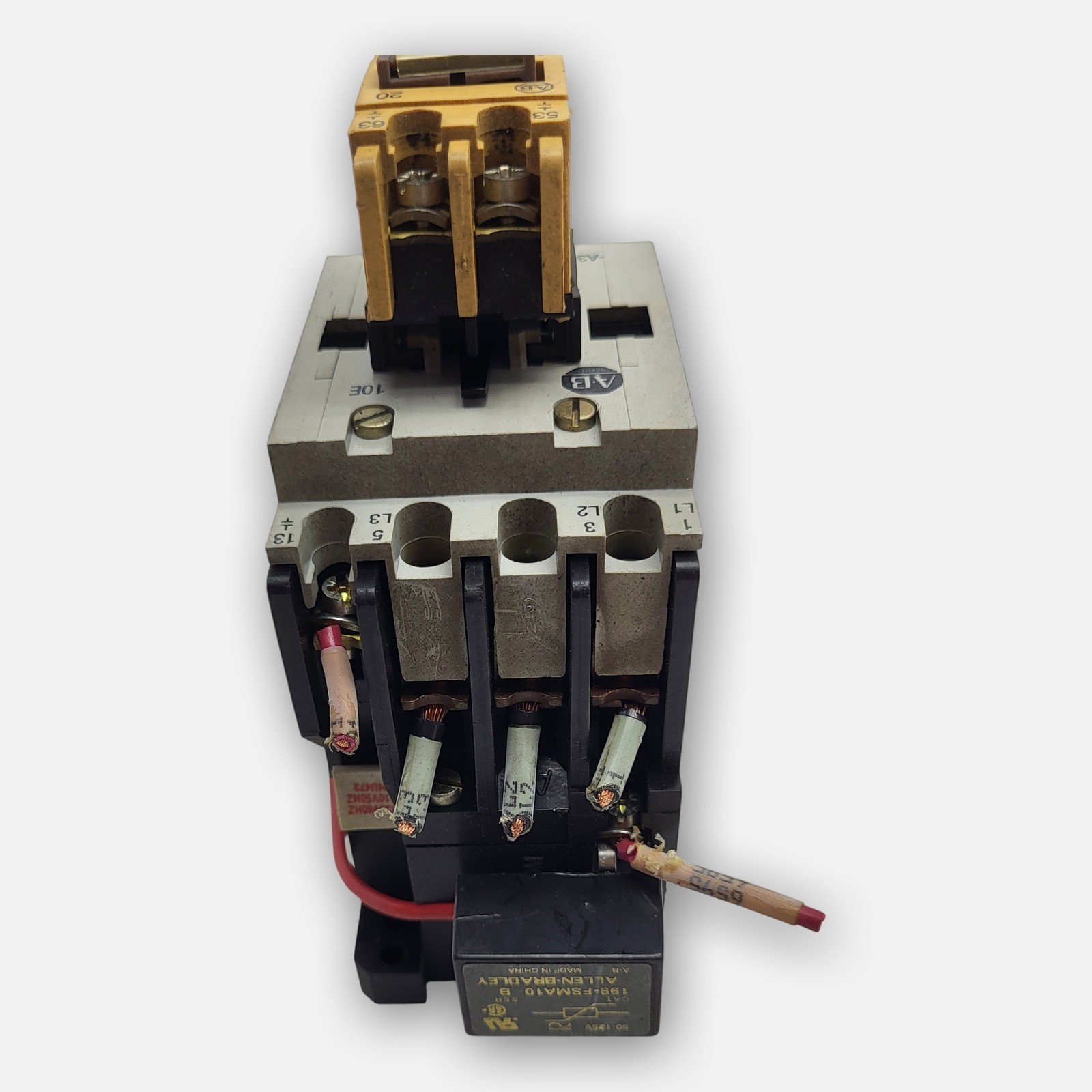 ALLEN BRADLEY 100-A30N*3 /B CONTACTOR W/ 195-FA20 /A W/ 199-FSMA10 /B W/ HU473