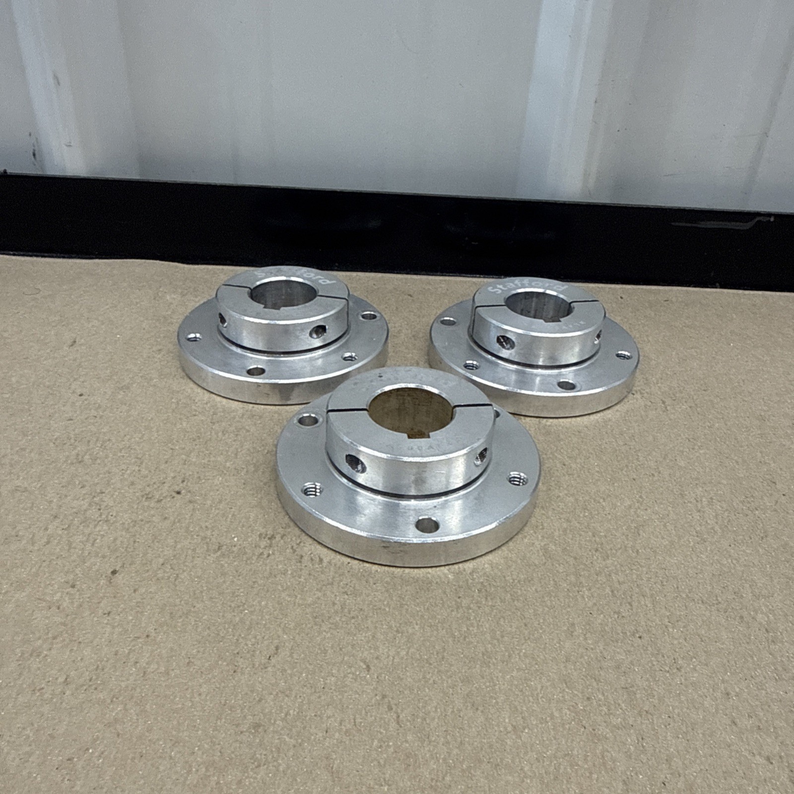 Lot Of 3- STAFFORD 1A100AFXK, 1″ Accu-Flange, Shaft Mounting Collar, Aluminum