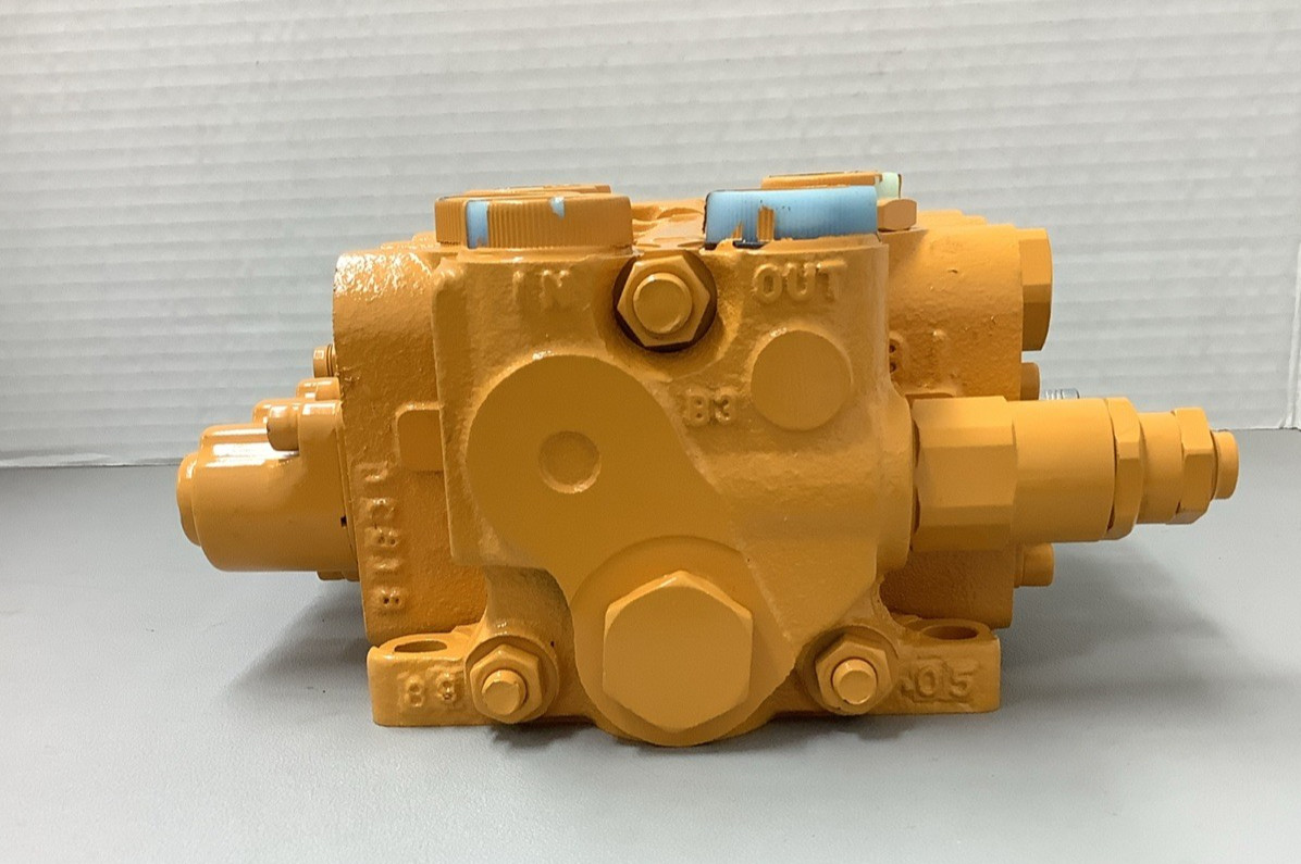 Doosan A155361 3-Spool Hydraulic Control Valve Assembly (r31)