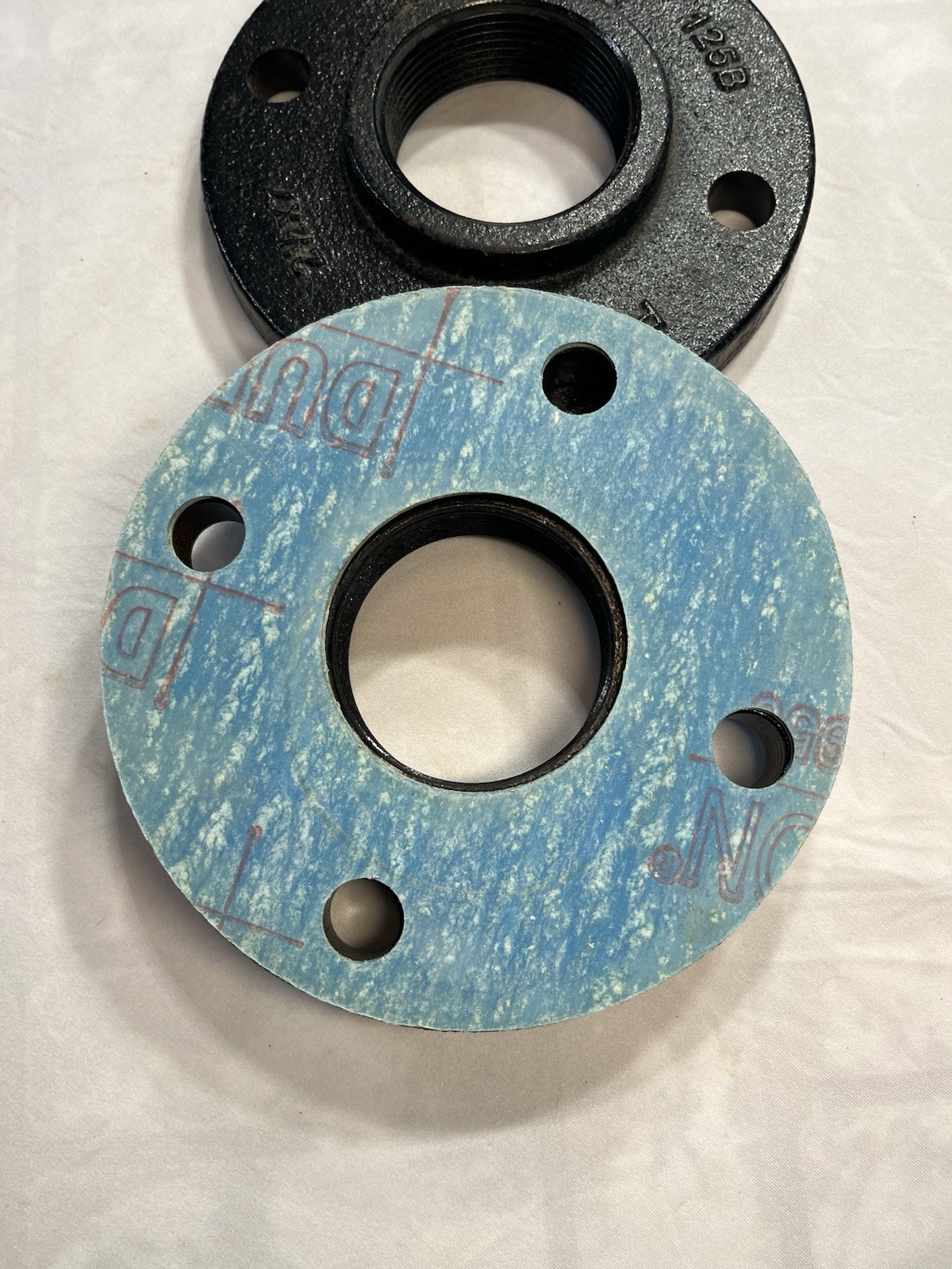 (2) – PRO Pipe Flanges 2-1/2″ X 7″ with Gaskets – 125B, ID1924