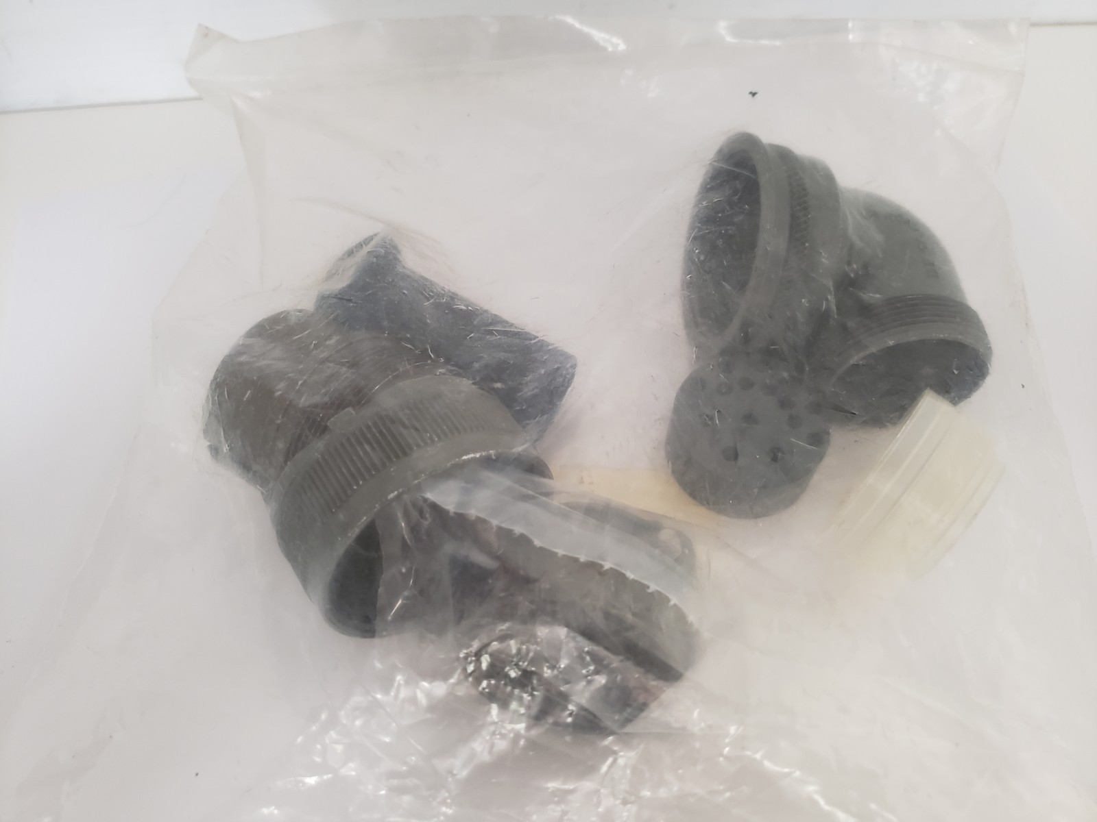 ITT CANNON MS3108E28-17S CIRCULAR CONNECTOR PLUG 28-17 NIB