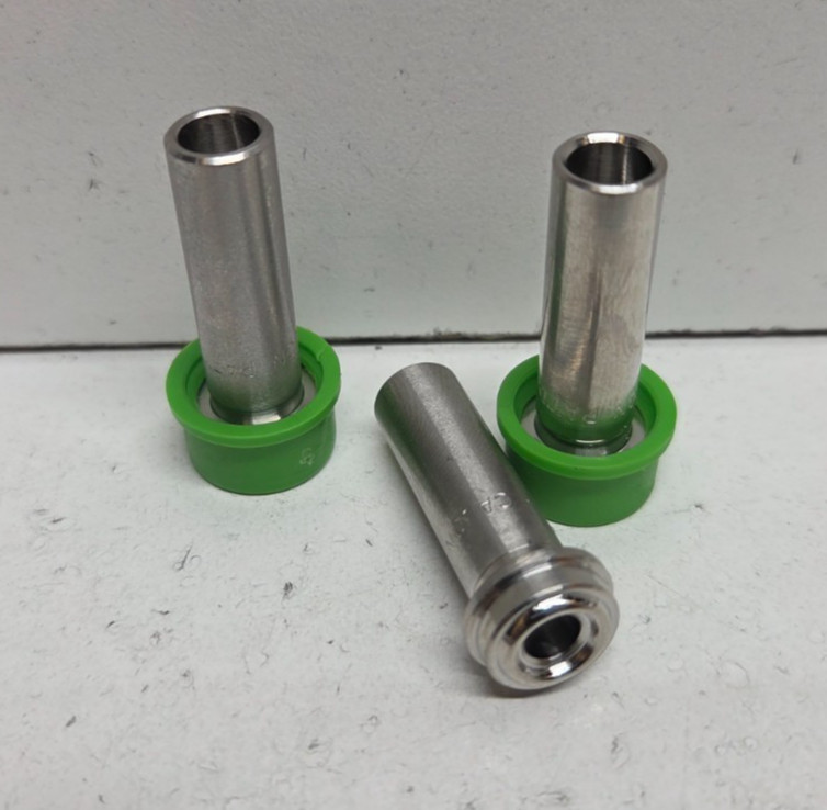 LOT OF 3 NEW NO BOX! SWAGELOK/CAJON 1/4″TUBE SOCKET X 1/4″VCR FITTING SS-4-VCR-3