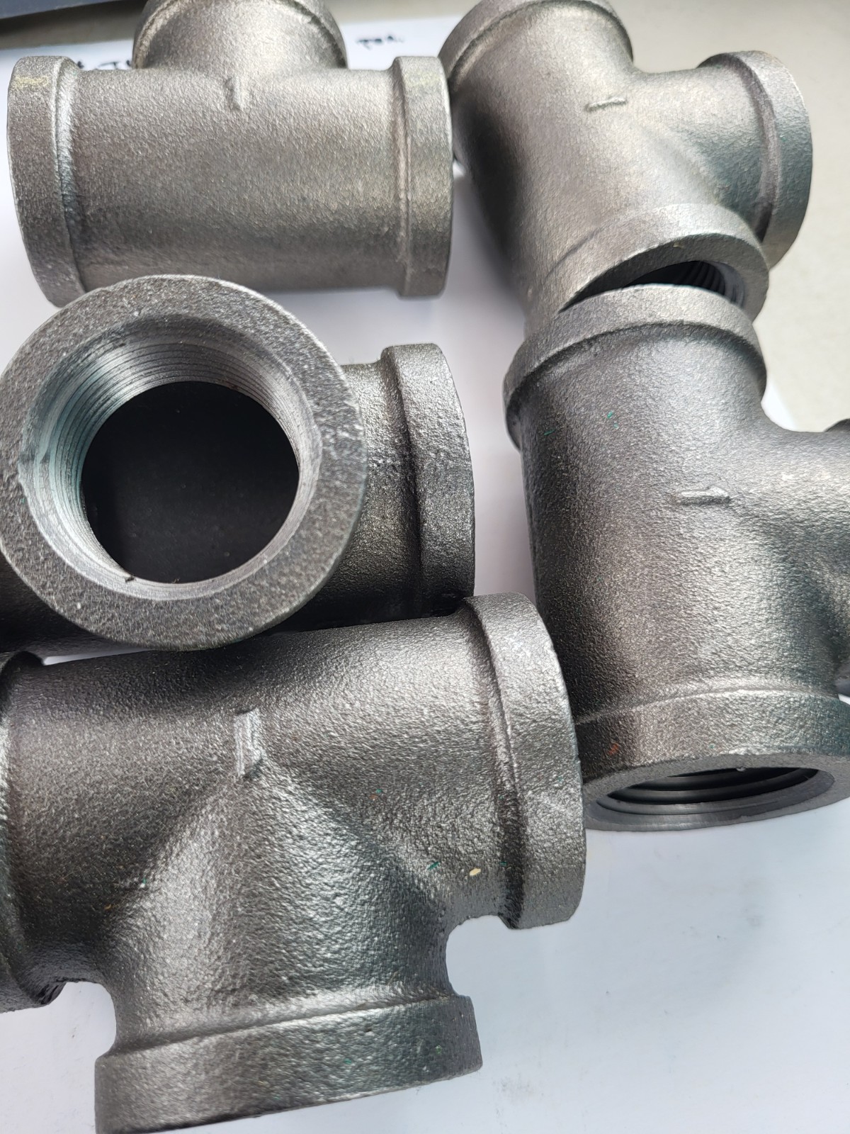 1″ Tee Pipe Fitting MI300 Iron (Pack of 5)