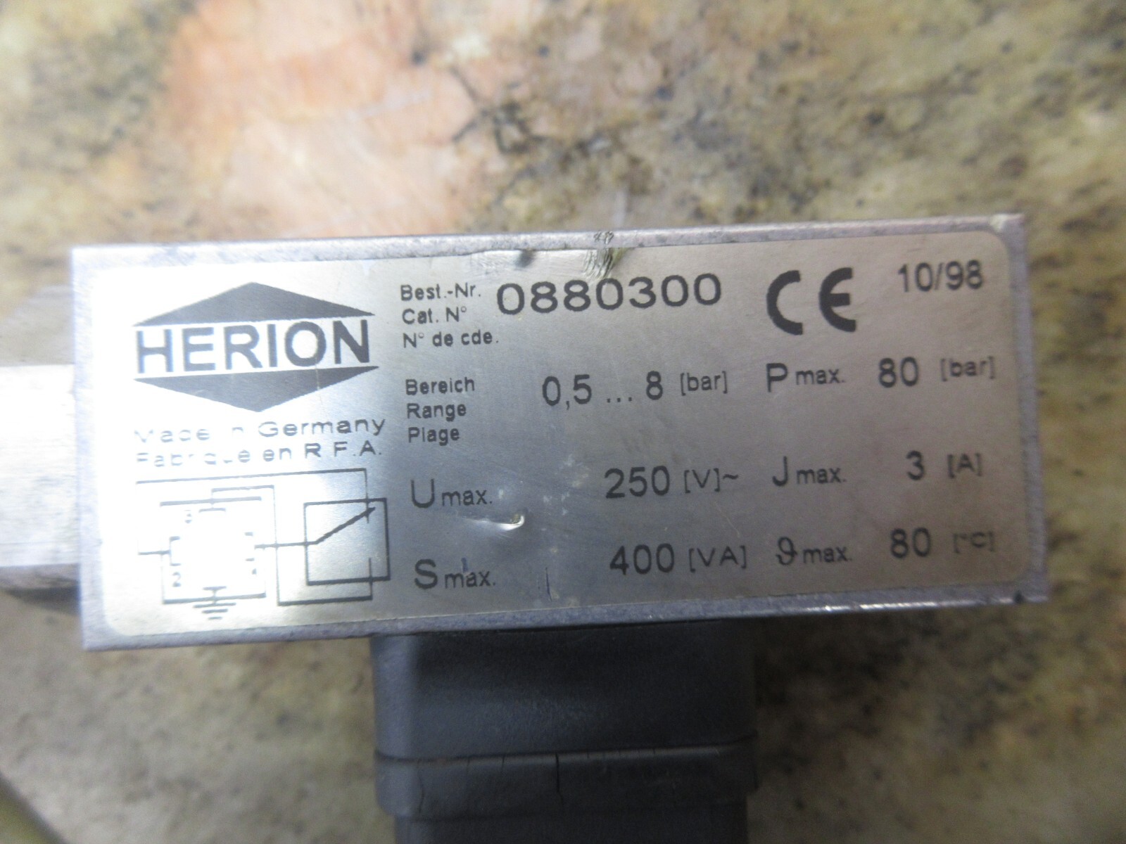 HERION VALVE 0880300 10/98 250V 400VA