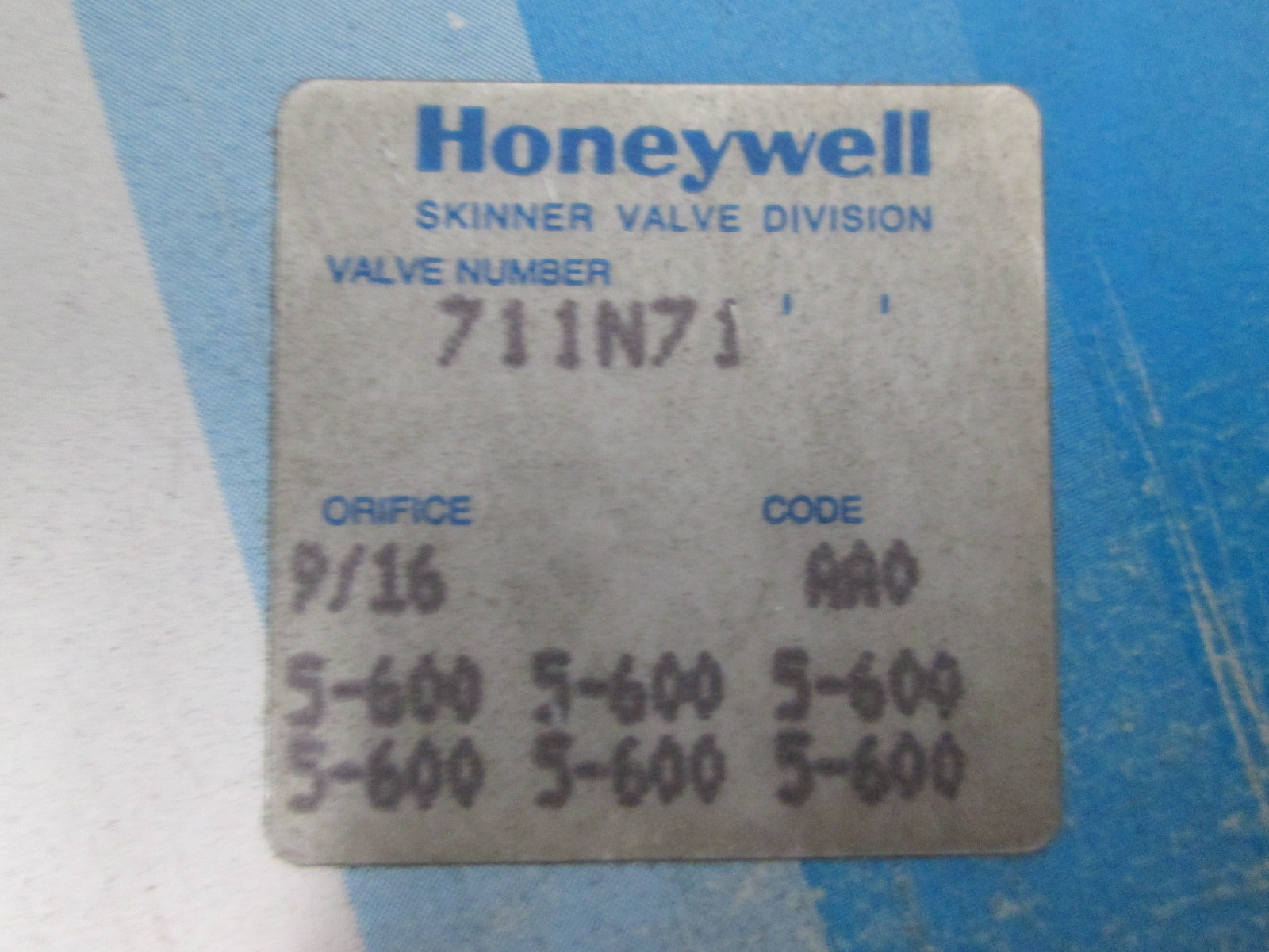 HONEYWELL SKINNER 711N71 VALVE 2-WAY 3/4″ NPT ***NEW