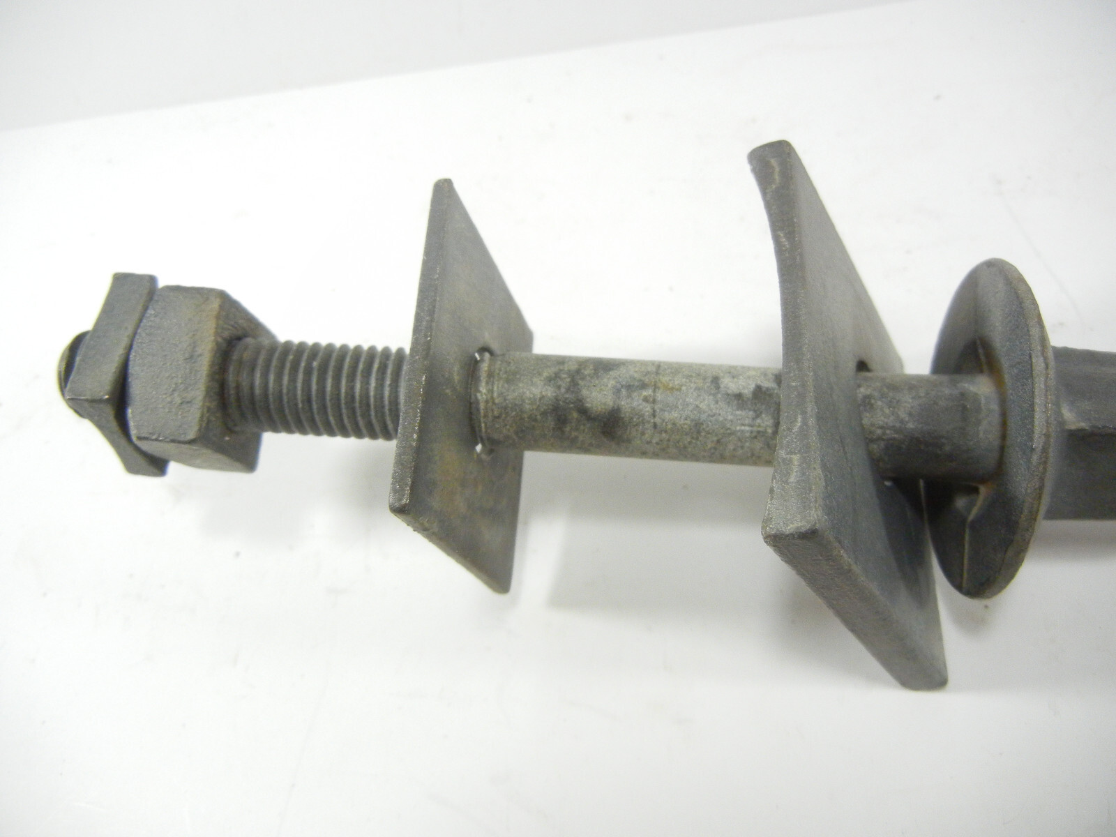 Utility Telephone insulator mount L197