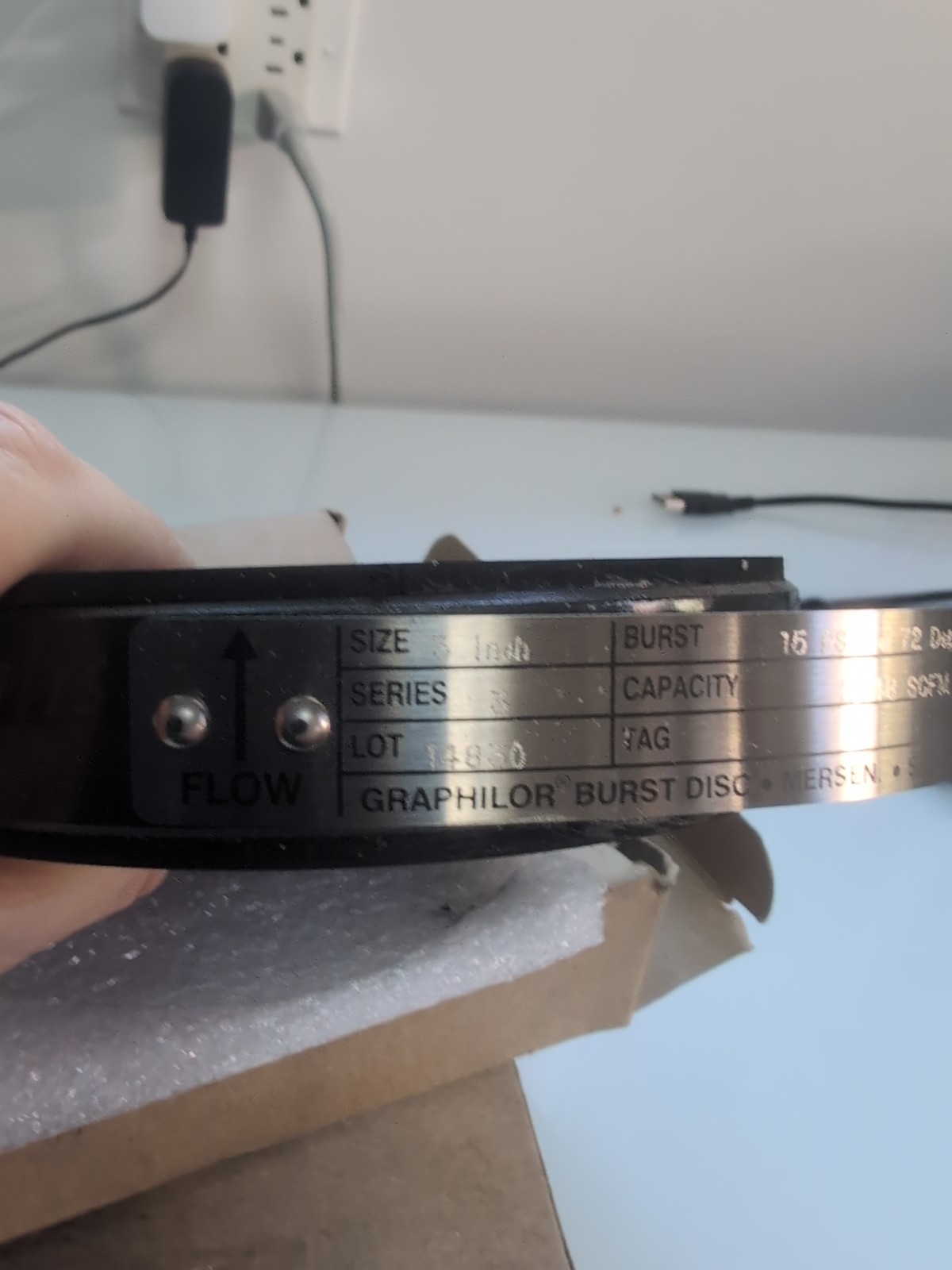 2 McMaster-Carr Supply Series 3, 3″ S 15 W/BAR vent cover Burst Disc S3-03015MB