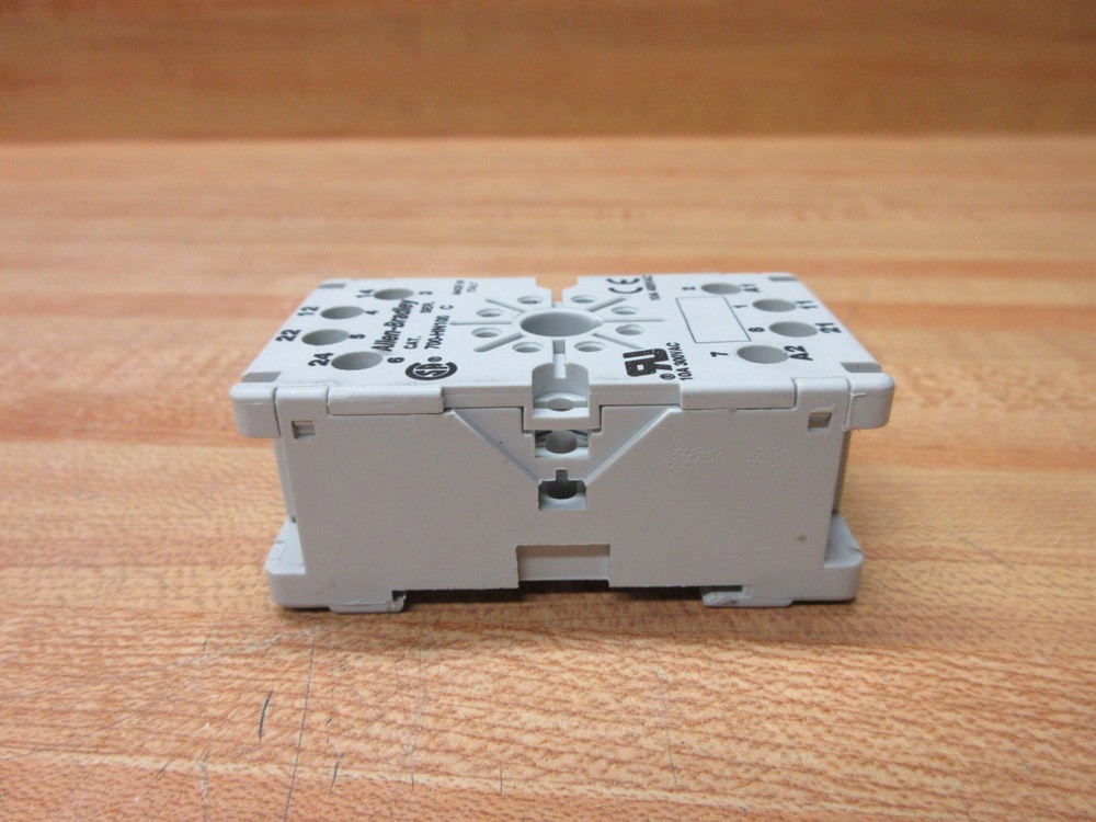 Allen Bradley 700-HN100 Relay Socket 700HN100 Series C
