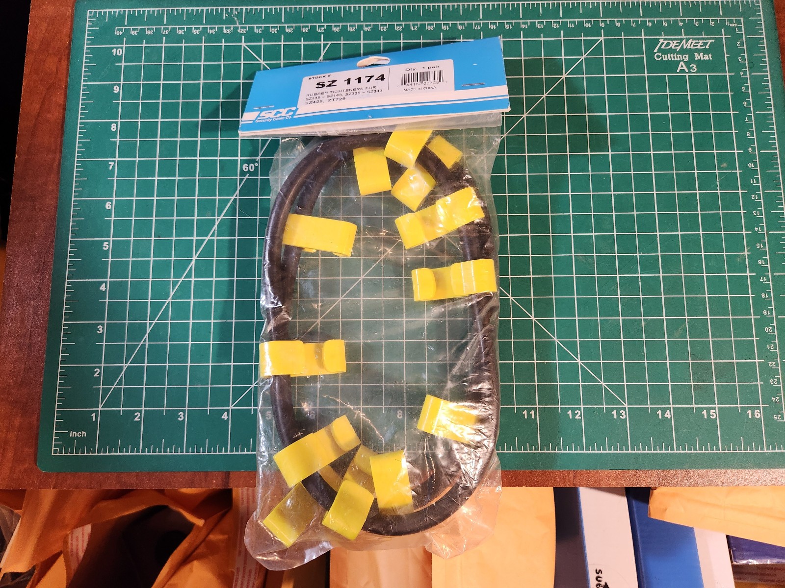 SCC SZ1174 Tire Traction Chain Rubber Tightener – Set of 2 1 Pair