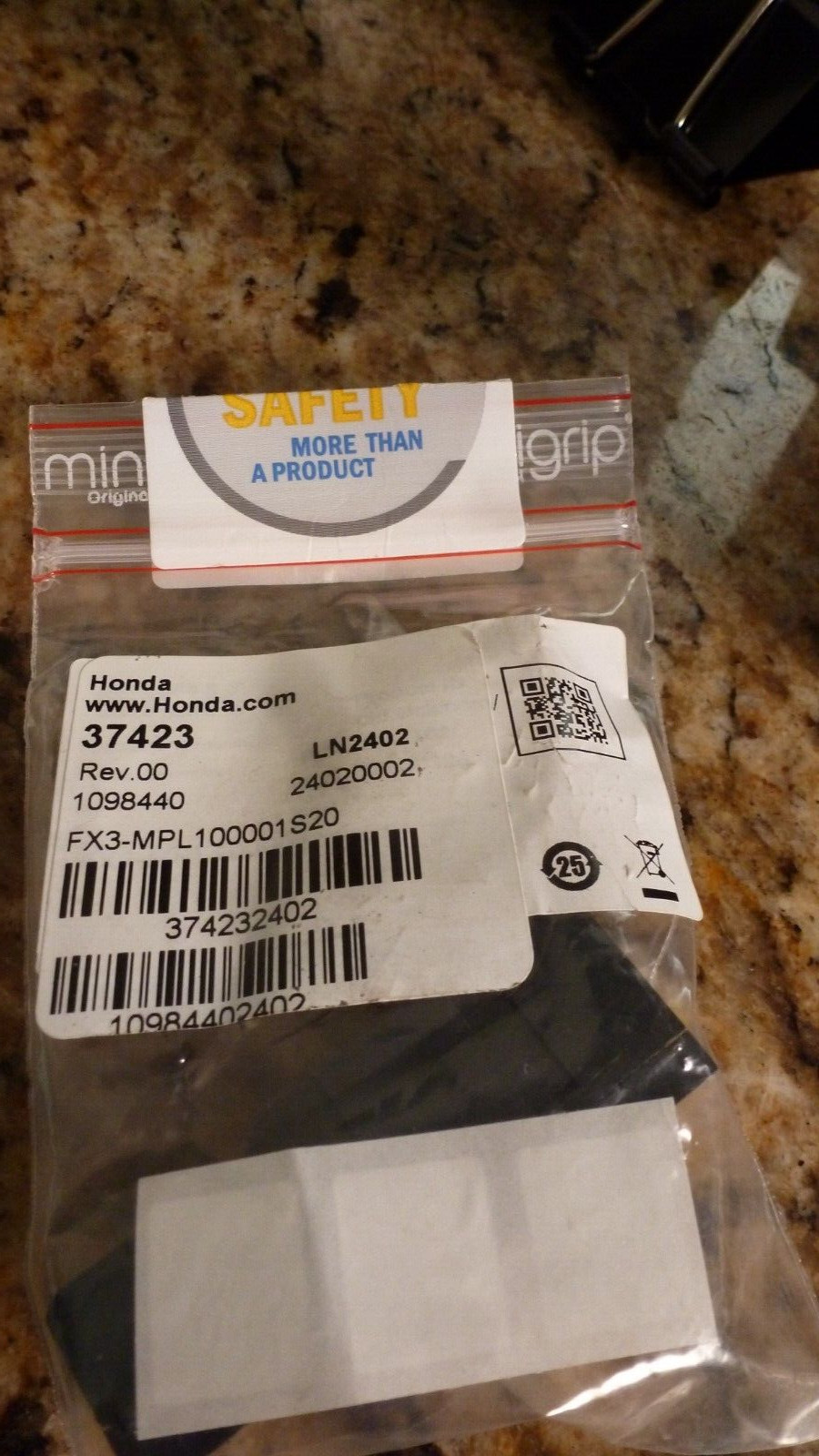 Sick FX3-MPL100001, System Plug and Extension, USA Seller *new *