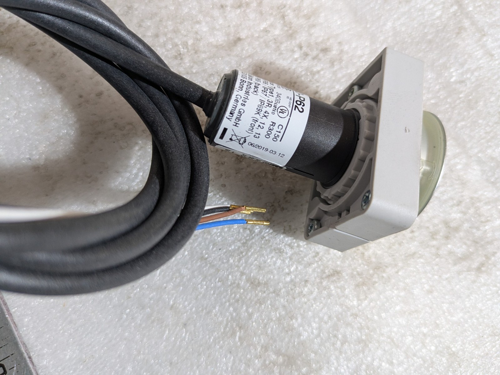 EATON C30C-FD-G-K10-P62 PUSHBUTTON FLAT, 30MM, 1NO, GREEN, 1M, OPEN