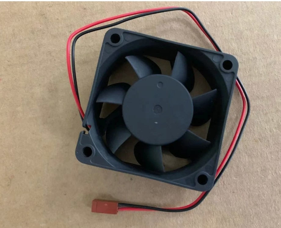 1 pcs UTEC Fan AT6025L-12H2B ND1 DC 12V 160mA 60*60*25mm 2 Pin