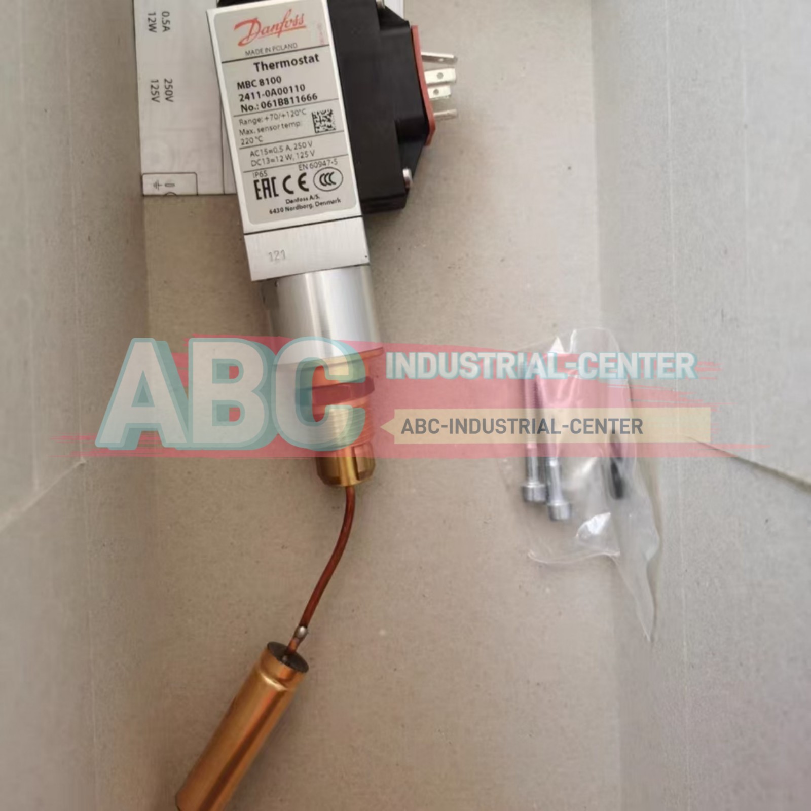 Danfoss 061B811666 MBC8100 thermostat#1pcs new in box