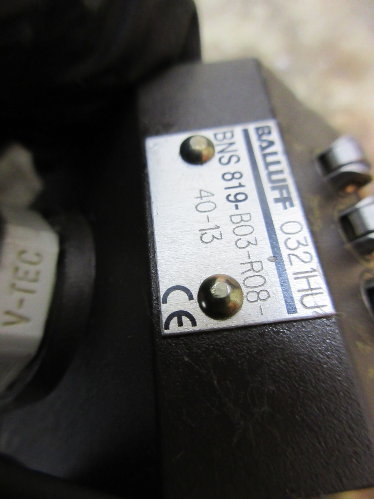 2003 SCHNEIDER SLG 50-S 2/1 CNC BNS 819-B03-R08-40-13 0321HU LIMIT SWITCH EACH 1