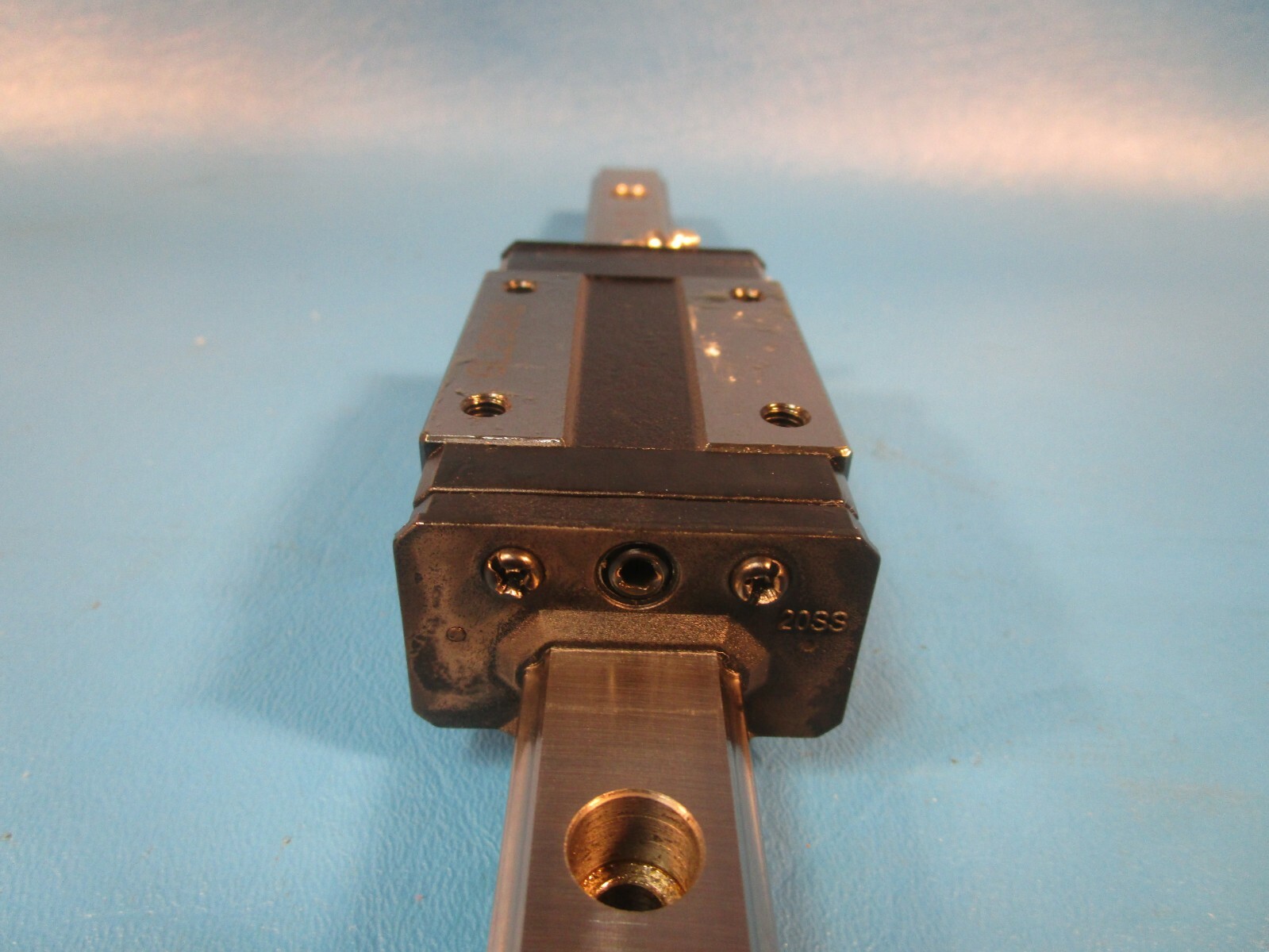 LSK, GL20CA2T711 2IIPZ2, TWO GL20CA Linear Square Slider Blocks on a 711mm Rail