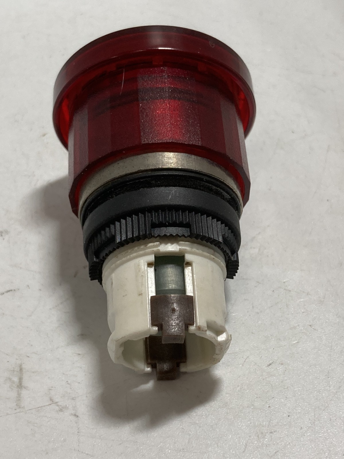 ALLEN BRADLEY 800ES-LMP24 PUSHBUTTON OPERATOR MUSHROOM RED ILL PUSH PULL