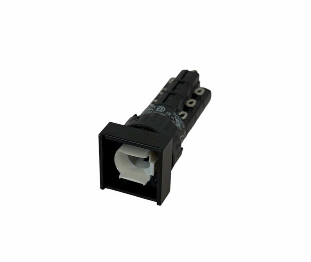 NEW EAO MOUSER ELECTRONICS 123-31-153.025 SWITCH 31-153.025 KYLK-REMOVE AC1NO1NC
