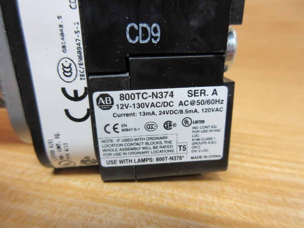 Allen Bradley 800T-FXQH2AA Amber Button W/ 800TC-N374, 800T-XA