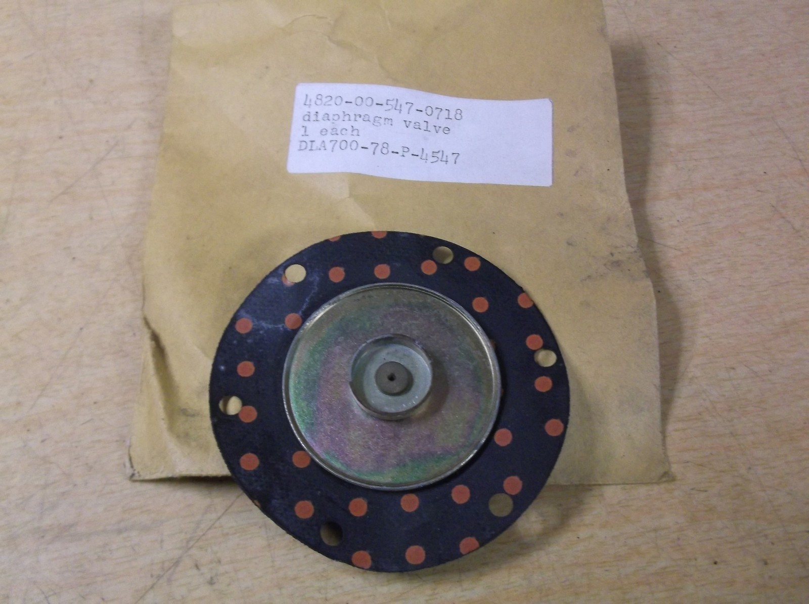 NEW Diaphragm Valve 4820-00-547-0718 DLA700-78-P-4547 *FREE SHIPPING*