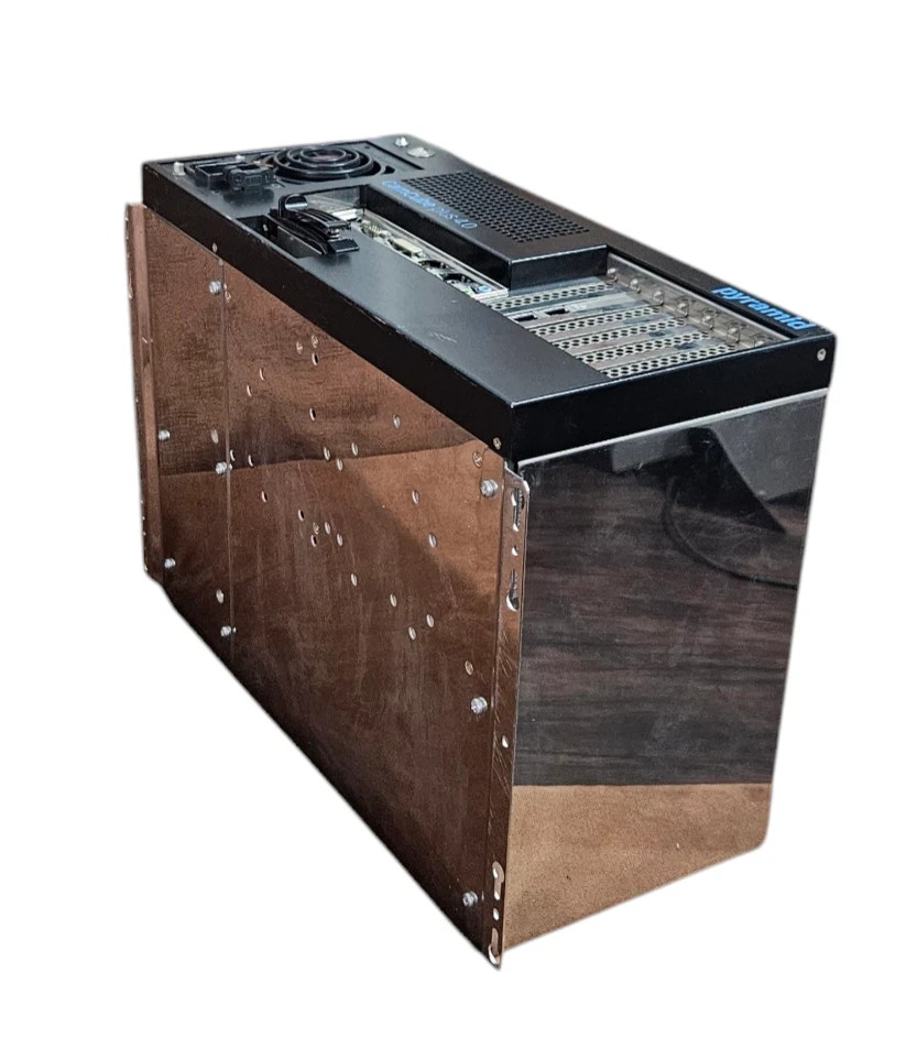 PYRAMID CAMCUBE PLUS 4.0 INDUSTRIAL PC