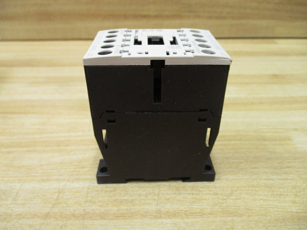 Eaton XTCE012B10A Contactor DILM12-10