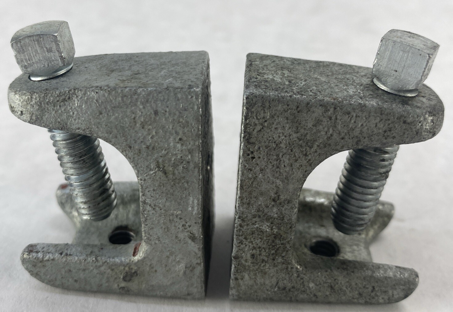 Steel Beam Clamps 0.75 inch U Trough with 3/8″ Mount Hole (Lot of 2)