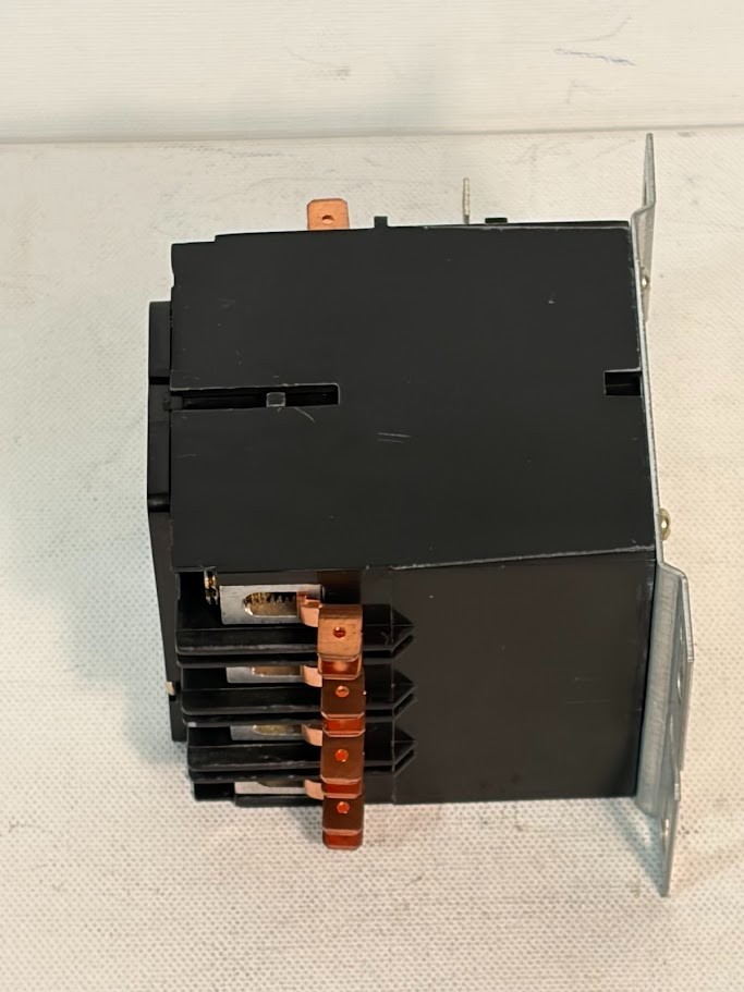 Used – Johnstone Supply Contactor L41-471 120V Coil HCCY4XT04CJ303 40FLA 600v