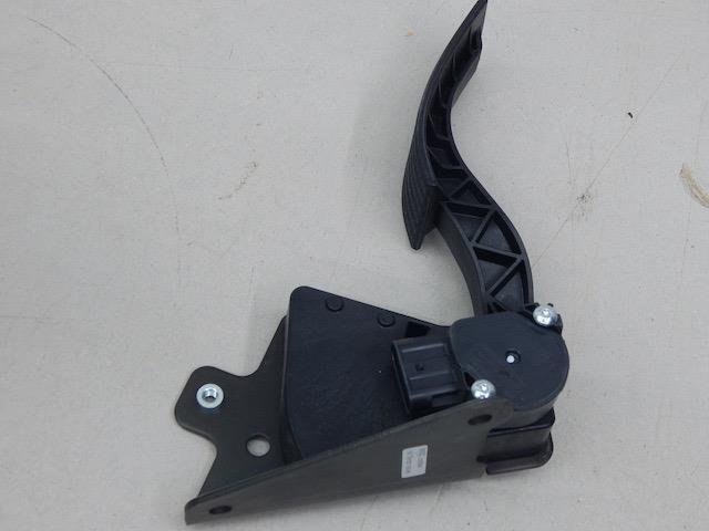 Bendix 2596214C91, 5020584, Accelerator Foot Pedal Parts Kit MRAP, FMTV