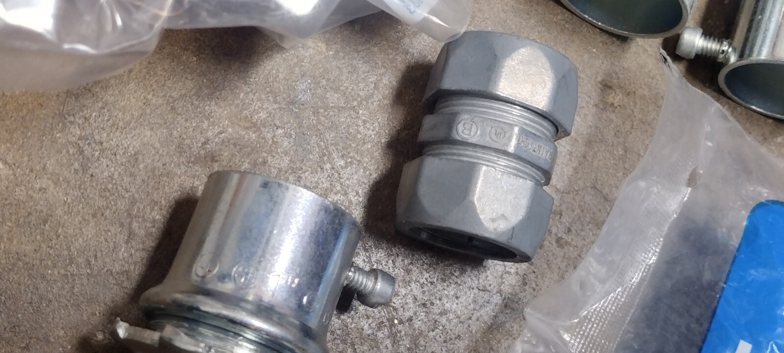 Leviton OD38N B120A Plug 10-50 50A 125/250V 1″ couplings bundle EMT electrical