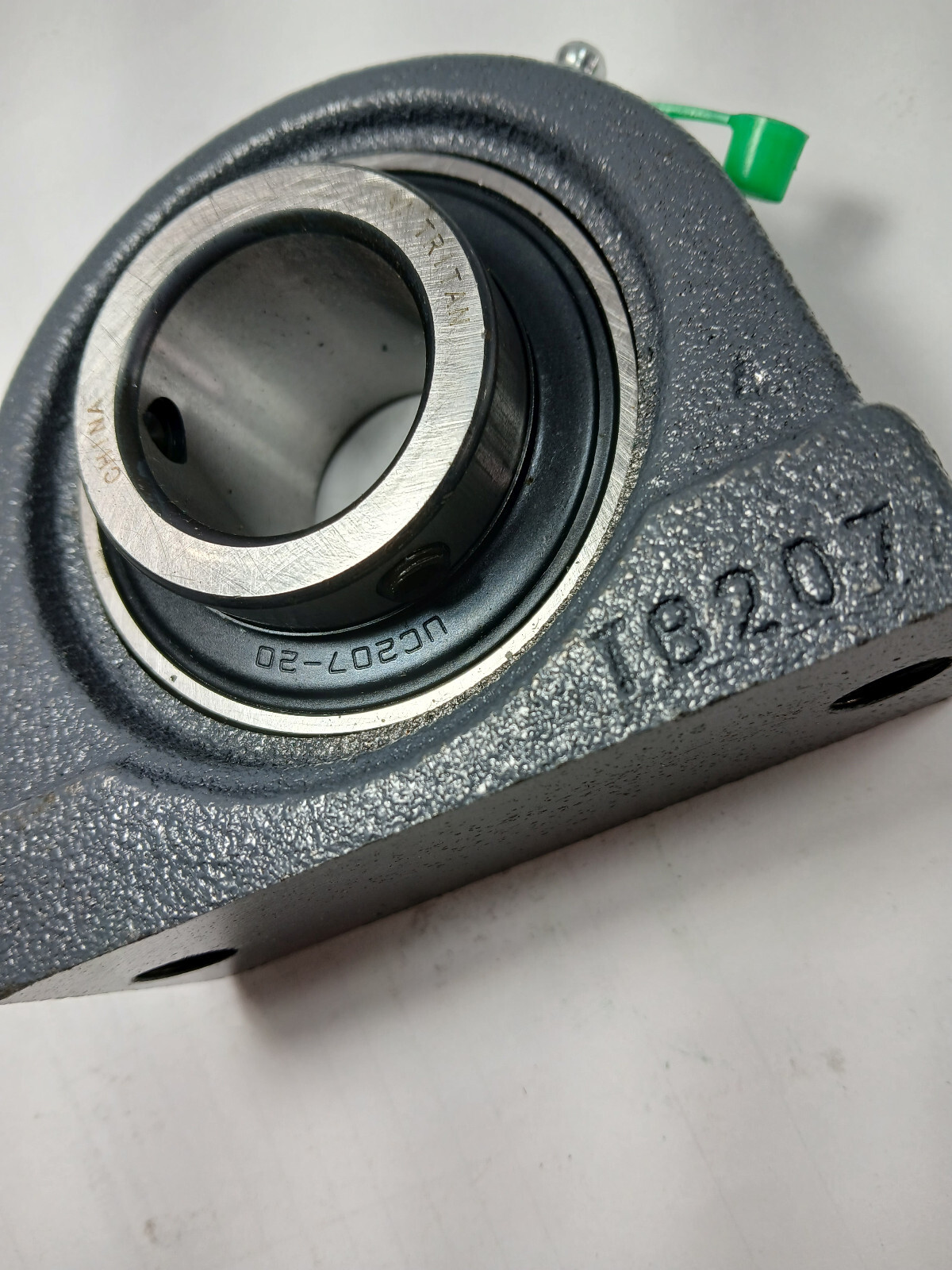 1 NEW TRITAN TB207/ UC207-20 TAPPED BASE PILLOW BLOCK NNB ***MAKE OFFER***