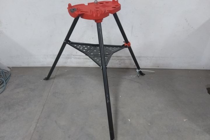 Ridgid 40130 35-1/2 In Maximum Height Portable Tristand
