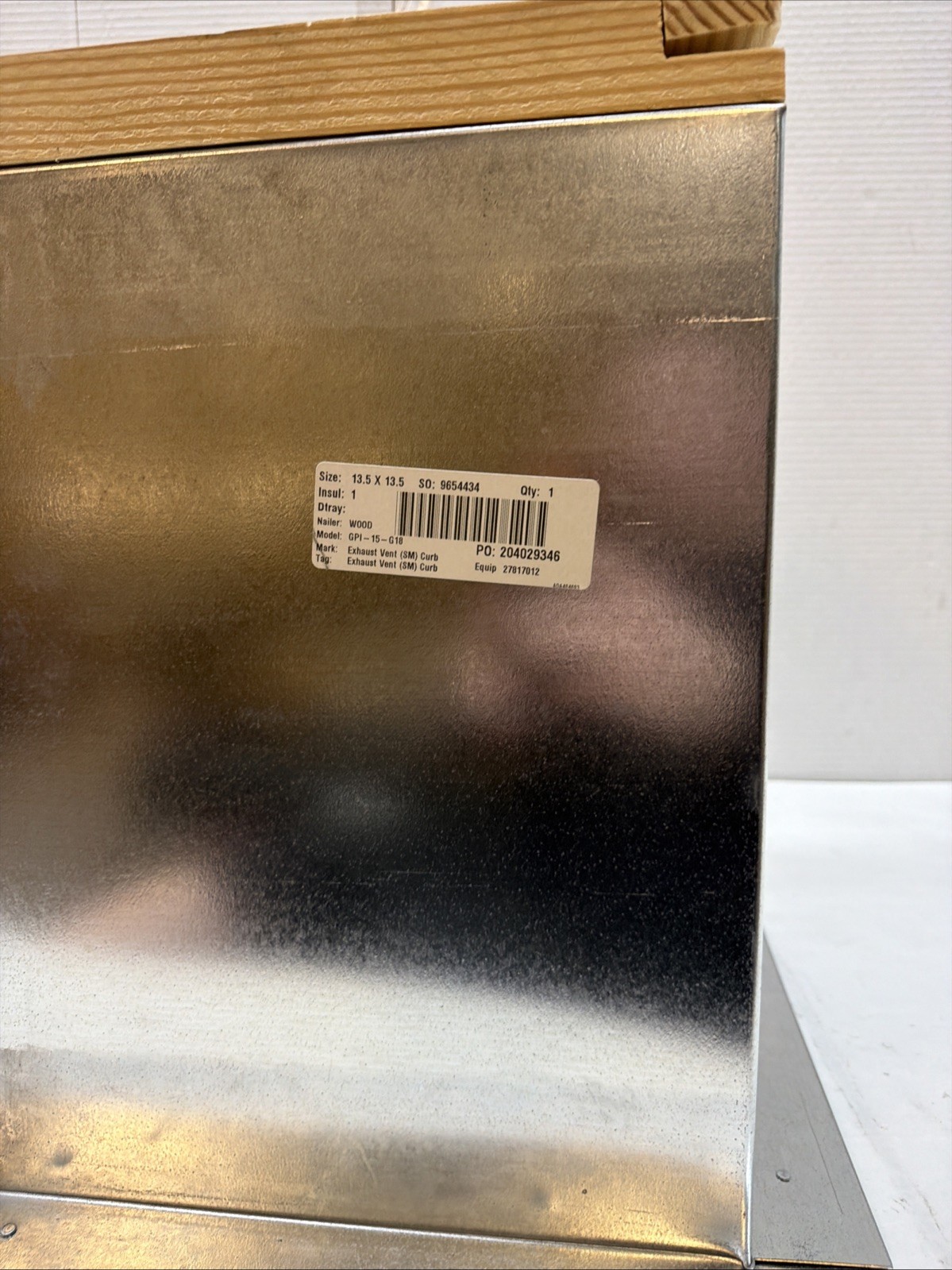 Greenheck GPI-15-G18 Roof Curb for 15in Square Base