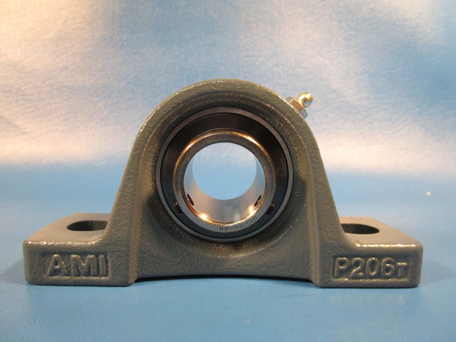 AMI ASAHI UCP206-20, 1-1/4 in Bore, Pillow Block Ball Bearing Unit