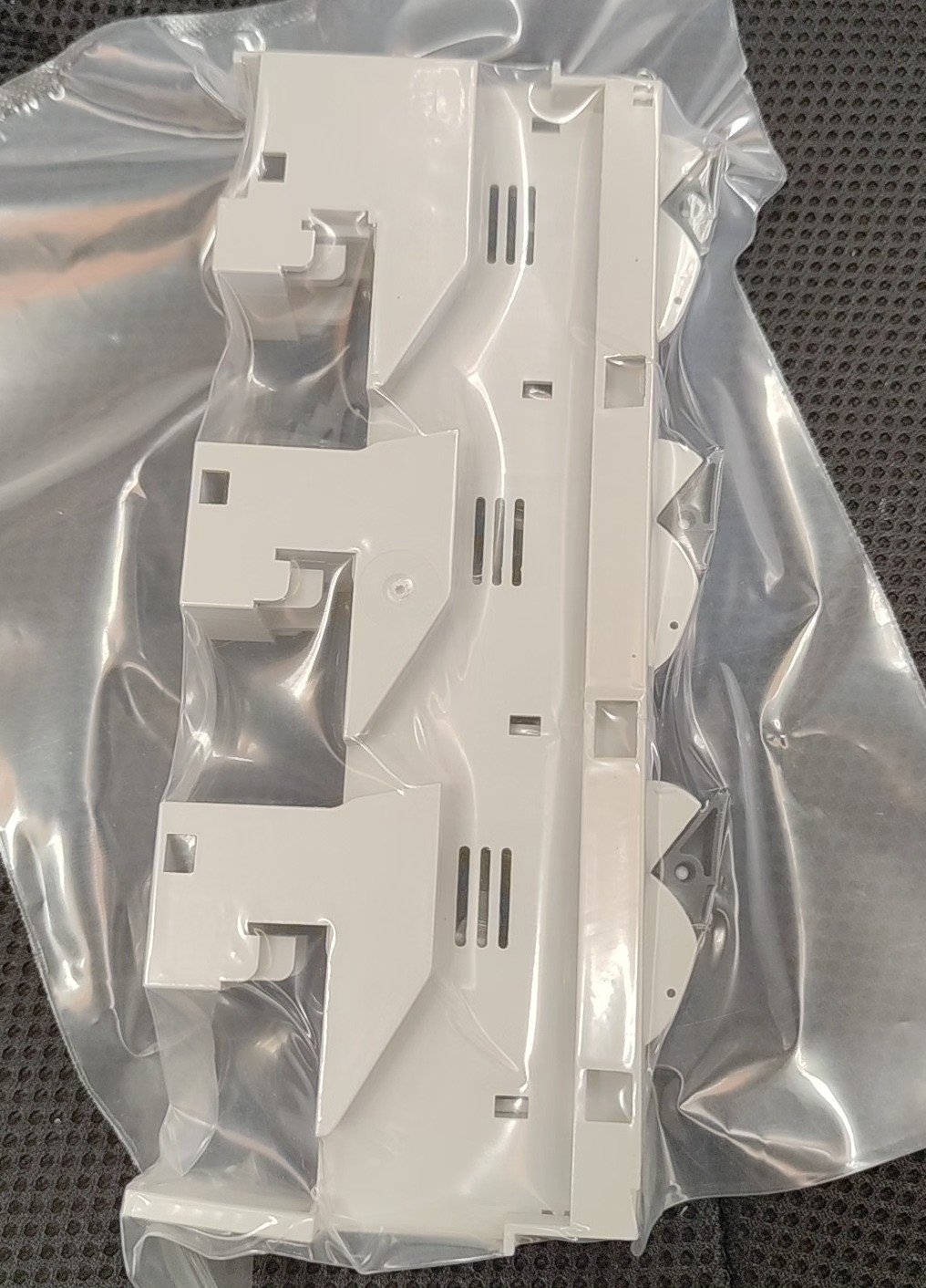 Rittal SV9345.040 Industrial Electrical Distribution Core Component – New Open b