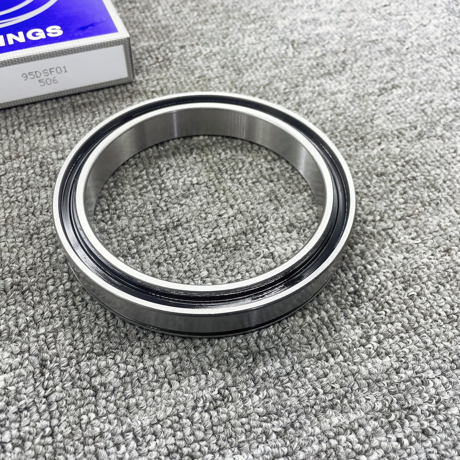 95DSF01 New RAV4 transmission differential bearing 95*120*17mm USA