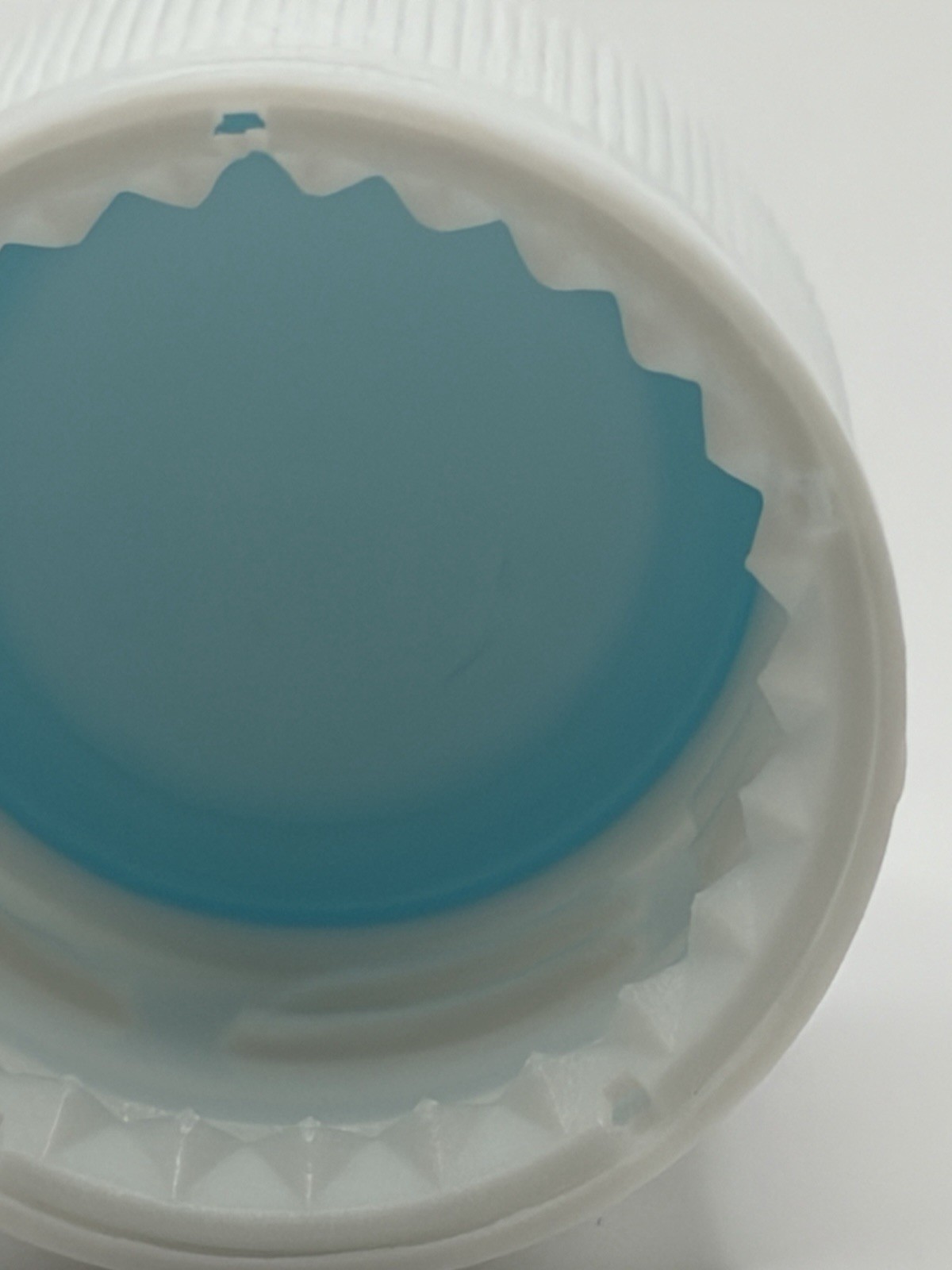 Bulk PET Bottles 16.9 oz – 8,000 Units – 28mm Neck – NEW – Custom Design
