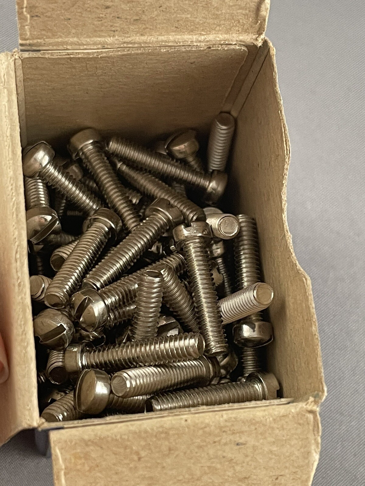 Machine Screws 8 X 3/4 Slotted Fillister Brass Nickel Plated By Rockford 100 pcs