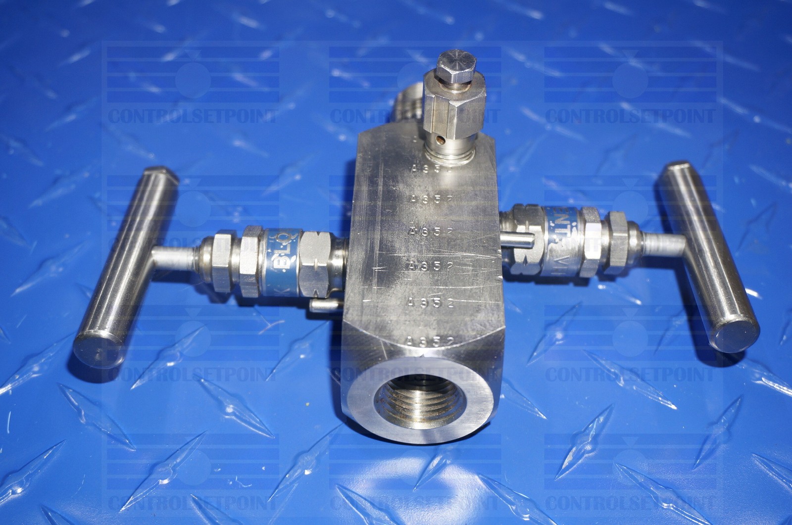 ANDERSON GREENWOOD MANIFOLD M251VIS-44F 2 VALVE MANIFOLD NSP